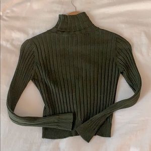 Zara Sweater Crop Top in Olive green